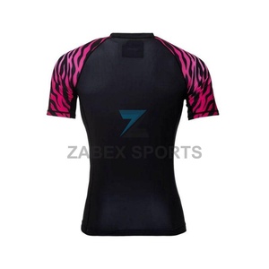 T-shirt de compression MMA pour homme, extensible, ajusté, 200 GSM, haute qualité, personnalisable, manches courtes - Product Image 4