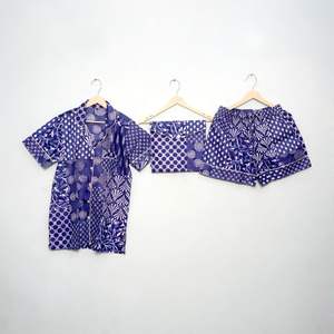 Conjunto de Pijamas de 3 Piezas para Mujer, 100% Algodón, con Logotipo Personalizado en la Parte Delantera, Color Sólido, Corto y Largo, para Verano y Otoño, Secado Rápido - Product Image 1