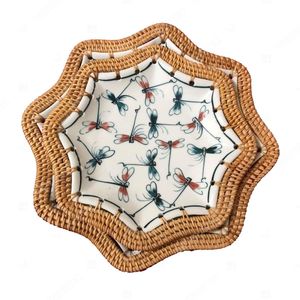 Juego de bandejas de servir de cerámica bohemia con marco de ratán tejido y borde floral con patrón de naturaleza muerta - Product Image 4