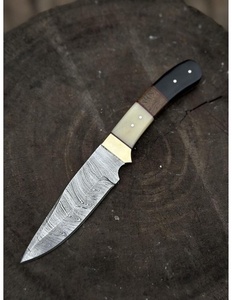 Cuchillo de Caza Premium Hecho a Mano de Acero de Damasco con Mango de Hueso y Madera, Hoja Fija de Borde Recto y Punta Caída, para Uso en Exteriores y Camping TARJ - Product Image 4