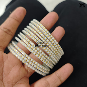 Ensemble de bracelets élégants en velours et verre, faits à la main, en or blanc, de créateur, 12 pièces, pour mariage, certifiés par une tierce partie, bijoux de mode traditionnels - Product Image 3
