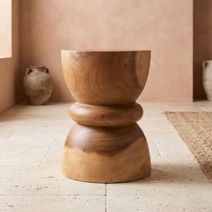 Table d'appoint en bois massif pour projets hôteliers de luxe, tabouret latéral sablier pour salons de complexes hôteliers, mobilier commercial - Product Image 2