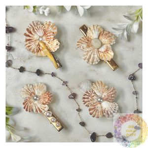 Pinces à cheveux en coquillages naturels abordables, vente en gros en grande quantité pour détaillants, boutiques de cadeaux, magasins de plage, accessoires côtiers - Product Image 4