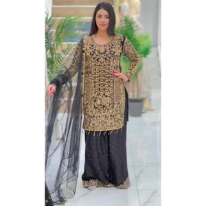 Ensemble haut et palazzo en géorgette de créateur avec broderie à motifs codifiés et dupatta noir - Product Image 1