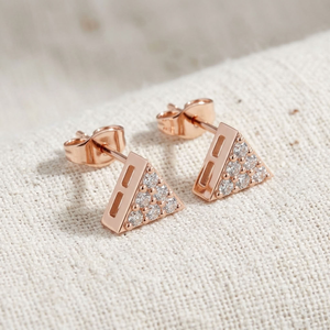 Boucles d'oreilles clous triangle en or rose pour femme, 6 diamants taille brillant, bijoux fins géométriques, rhodiées, cadeau de mariage et de fiançailles - Product Image 4