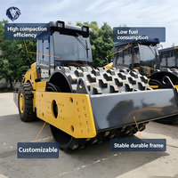 Compacteur vibrant à tambour unique robuste RS8200H 100KW à rayon de braquage court pour la construction d'asphalte routier