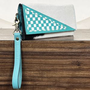 กระเป๋าคลัทช์หนังแท้ลายตารางสีเทอร์ควอยซ์และขาวสุดหรูสำหรับผู้หญิง พร้อมช่องใส่บัตรและเงินสด ใช้ได้ทุกวัน ขายดี - Product Image 4