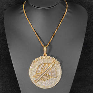 Collar con colgante de corazón grande de circón de diamante de Hip Hop de lujo, declaración ostentosa pavimentada con hielo para hombres y mujeres, estilo Rap de moda - Product Image 1