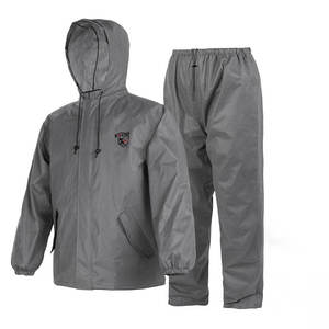 Traje Impermeable Cómodo y Transpirable, Nuevo Diseño 2026, Impresión de Logotipo Personalizado, Traje Impermeable para Hombre - Product Image 1