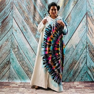 Magnifique Nouvelle Robe Kimono d'Été Coupe Droite Style Vacances Bohème Chic Tendance pour Femme Col en V Tie-Dye - Product Image 1
