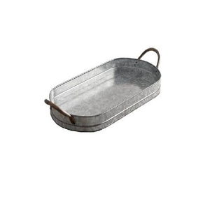 Plateau rond en fer galvanisé de style antique, plateau de service et de présentation vintage en métal avec poignées en bois, en solde - Product Image 2