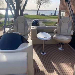 Oferta Especial: Nuevo Diseño Moderno para Yates con Vistas Panorámicas y Amenidades de Lujo - Product Image 5