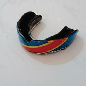 Protège-dents personnalisé, ajustement slim, double couche, en EVA souple et écologique, pour la boxe, le MMA, le basketball, l'entraînement - Product Image 2