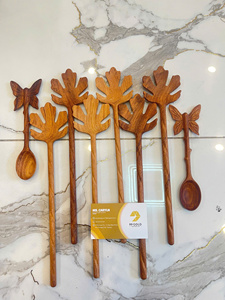 Cuillère en bois sculptée à la main du Vietnam, motif feuille moderne, accessoire de cuisine écologique décoratif pour servir les aliments, idéal pour la maison ou comme cadeau - Product Image 2