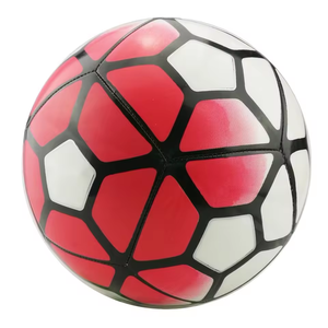 Ballon de football taille 5 en PU cousu à la machine rouge blanc noir fabriqué au Pakistan modèle ZQ0322-03 - Product Image 1