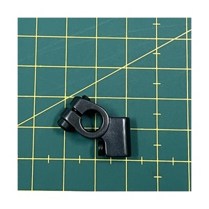 SOPORTE DE LOOPER corto para piezas de máquinas de coser industriales BROTHER esenciales para la producción de prendas de vestir - Product Image 1