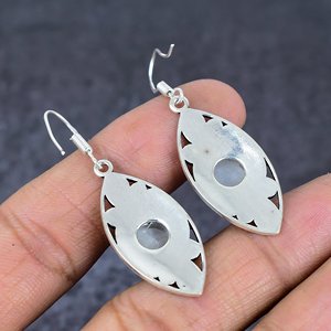 Boucles d'oreilles Huggie vintage bohèmes en argent du Rajasthan, pierres précieuses en pierre de lune arc-en-ciel, forme géométrique, bijoux de fête pour femme, cadeau - Product Image 4