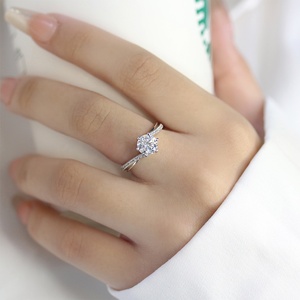 Di alta qualità <span class=keywords><strong>1</strong></span> <span class=keywords><strong>carato</strong></span> GRA Moissanite <span class=keywords><strong>diamante</strong></span> 925 argento Sterling Les <span class=keywords><strong>solitario</strong></span> anello di fidanzamento da donna - Product Image 5