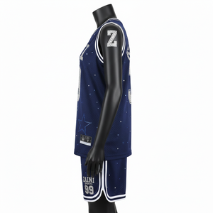 Conjunto de pantalones cortos de malla de poliéster de secado rápido de alta calidad, 230 GSM, con panel de rayas en contraste azul marino y blanco, con logotipo personalizado brillante. - Product Image 3