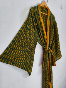 Robe en soie longue jusqu'aux chevilles pour elle, robe multicolores, robe de nuit, robe indienne vintage en soie recyclée, kimono en sari. - Product Image 2