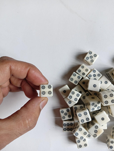 Dés de jeu en os naturel poli faits à la main, écologiques, pour jeux de rôle, jeux de société, cubiques, modernes, taille personnalisée, objets d'art, collectionnables, décoration d'intérieur - Product Image 3