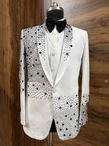 Traje de esmoquin blanco para hombre con solapa de chal adornada con cristales negros – Traje de 3 piezas para bodas, bailes de graduación y fiestas - Product Image 4