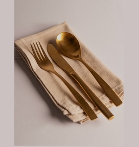 Juego de 3 cucharas de acero inoxidable con mangos de madera, cubiertos con acabado pulido espejo para cocina y comedor - Product Image 1