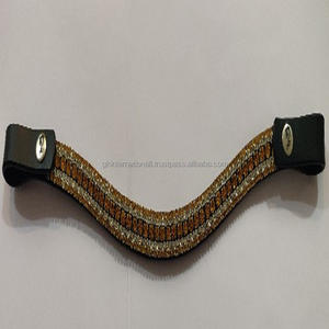 Banda de cuero para la frente de lujo de calidad superior con cadena de cristal dorado de 5 filas y botón a presión para bucles en Fabricante Mayorista - Product Image 2