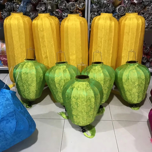 Lanterne en soie Hoi, forme cylindrique, lampe élégante faite à la main, matériau en soie vif, rechargeable, alimentée par énergie solaire, garantie, utilisation en camping - Product Image 1