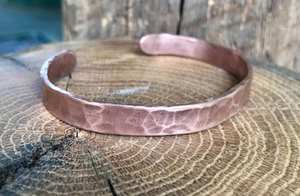 Bracelets en cuivre simples, design martelé, bracelet magnétique favorisant la circulation sanguine, bracelet de thérapie magnétique pour femmes et hommes - Product Image 4