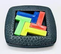 Rompecabezas Mágico Cuatro T, Clásico Juego de Ingenio con Marco Negro, Juego Mental para Niños y Adultos, Incluye Instrucciones - Product Image 3