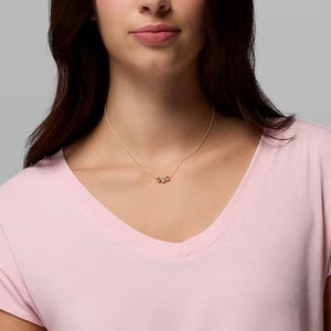 T-shirt moulant pour femme, design sculptant, collection été pour acheteurs en gros, avec logo personnalisé, tissu extensible premium - Product Image 2