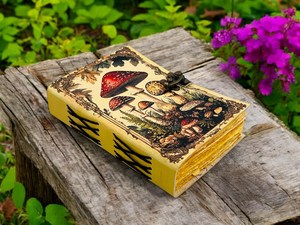 Herb Heritage Pilzleder-Tagebuch Handgefertigtes Buch Schatten Vintage Grimoire Notizbuch Fadenheftung Büttenrandpapier Zauberbuch - Product Image 2