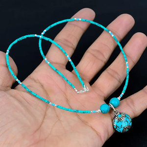สร้อยคอลูกปัดสีเทอร์ควอยส์ทำด้วยมือจี้กลมจี้เงินสำเนียง Boho ของขวัญเครื่องประดับที่เรียบง่าย - Product Image 4