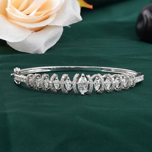 Bracelet tennis en diamants de laboratoire ronds et marquises de 2,69 carats, or blanc/jaune/rose 14 carats, pavé avec certificat IGI - Product Image 1