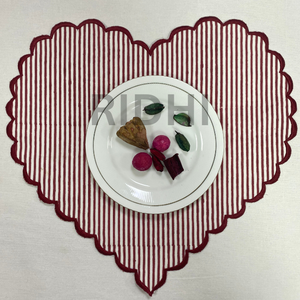 Manteles Individuales de Lino Rojo Ridhi con Bordado Rojo en Forma de Corazón, Manteles Individuales Reutilizables al por Mayor para Hoteles, Bodas y Eventos - Product Image 6