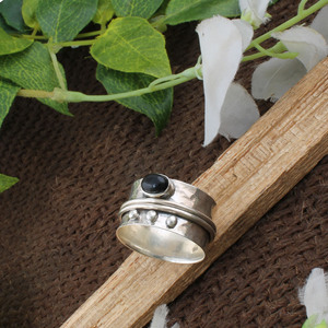 Bague anti-stress multi-bandes classique en argent sterling 925 Shree Jaipur, sertie de perles, pour la méditation et l'anxiété, vente en gros - Product Image 5