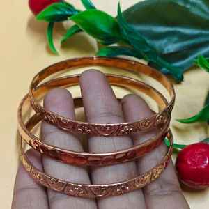 ชุดกำไลทองแดงลายนูน ทำด้วยมือ กำไลทองแดงแท้แบบซ้อนกัน ลายดอกไม้ สไตล์โบโฮ เครื่องประดับชนเผ่า - Product Image 1