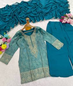 Ensemble indien exporté en soie jacquard avec broderies de perles et motif tissé Zari, manches longues, pantalon palazzo évasé, pour occasions spéciales - Product Image 6