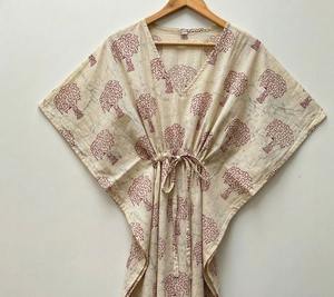 Robe longue kaftan en coton imprimé à la main pour femme, coupe ample, col en V, style bohème ethnique, tenue de plage estivale ou décontractée, faite main en Inde - Product Image 5