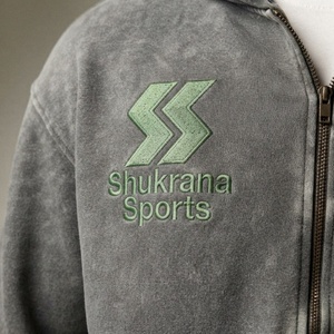 Sudadera con capucha gris para hombre, con cremallera, forro polar, ribete verde y logotipo bordado, bolsillo frontal, estilo casual para otoño - Product Image 4