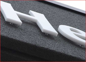 Letras de PVC Ecológicas del Fabricante, Resistentes al Agua, Impresas con Protección UV, de 5mm-18mm, Rígidas, para Grabado CNC, Moldeo y Corte de Plástico - Product Image 2