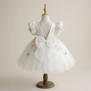 Vestido de niña de las flores Dreamy Artisan de satén color marfil, hecho a mano con apliques 3D de flores rosas, mangas abullonadas y tul, ideal para cumpleaños de princesa. - Product Image 3