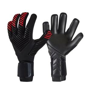 La mousse souple sur la paume améliore la technique de préhension dans les gants de gardien de but utilisés pour l'entraînement quotidien de défense des buts. - Product Image 1