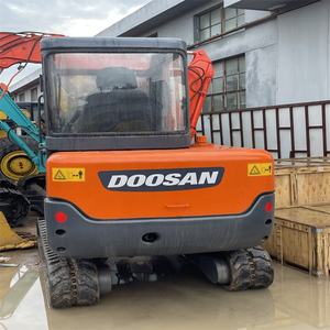 Excavateur d'occasion Doosan DH35 3.5 tonnes Mini pelleteuse hydraulique d'occasion sur chenilles DH55 DH60 DH80 en bon état à vendre - Product Image 3
