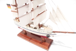Modèle de bateau historique allemand en bois fait main - Petit modèle GORCH FOCKK II - Cadeau de collection antique - Product Image 3