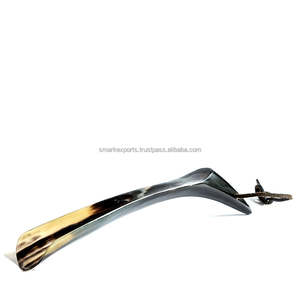 Chausse-pieds ange sculpté en corne de taureau naturelle, fait main, format de poche, compact et léger, idéal pour les voyages et l'usage quotidien - Product Image 3