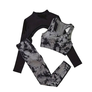 2026 Custom Design Eco-Friendly <b>Women's</b> Yoga Sets Breathable Solid Pattern Gym Wear Elastic Waist Closure Seamless Fitness wear - Product Image 4