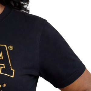 Camiseta Negra AKA Golden Soror Chenille con Letras Griegas Bordadas, Camiseta de Algodón Premium, Ropa Casual de Calle, Prenda de Sororidad - Product Image 4