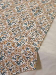 Camino de Mesa Floral de Lona de Algodón Premium de Doble Capa con Estampado en Bloque y Borlas, Estilo Damasco Tejido, Personalizable para Comedor - Product Image 6